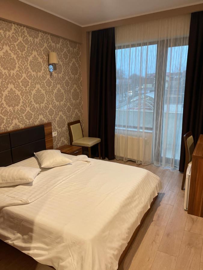 Star Hotel Тулча Экстерьер фото